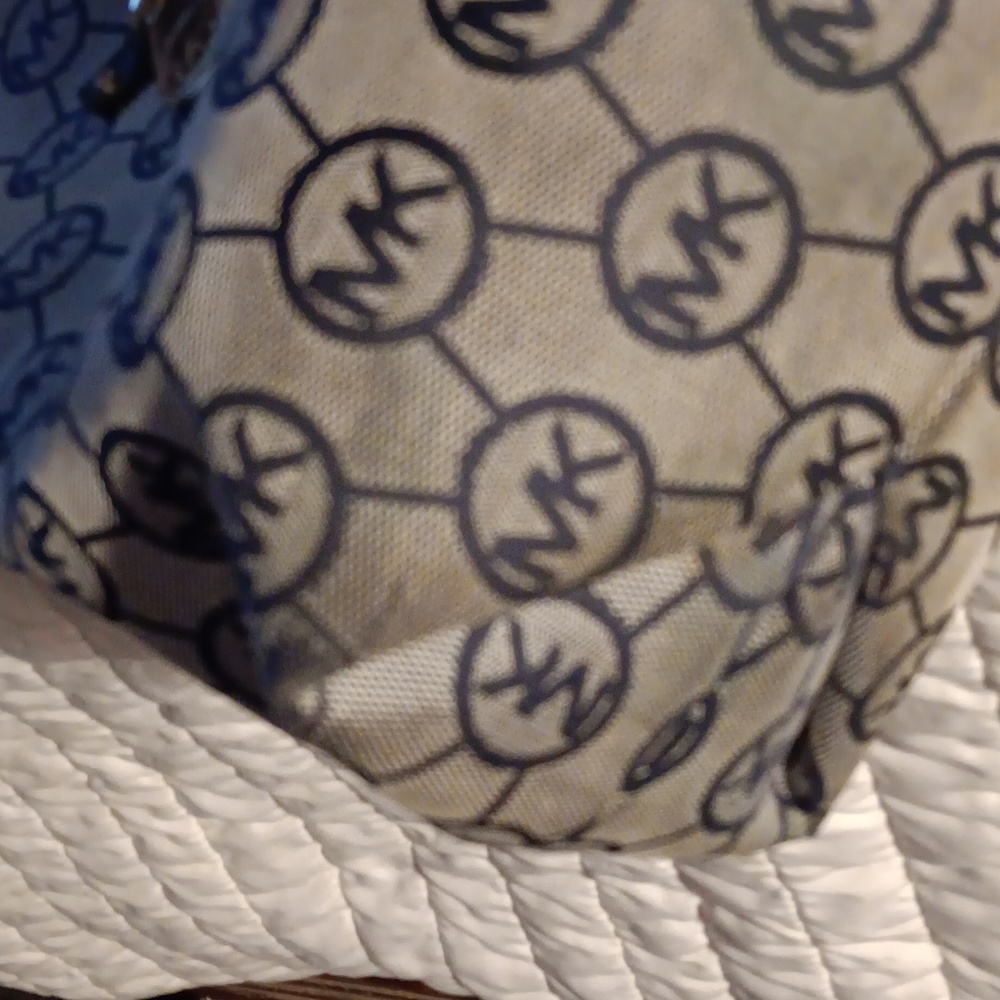Michael Kors Navy and Cream Monogram Handbag - Picture 9 of 10